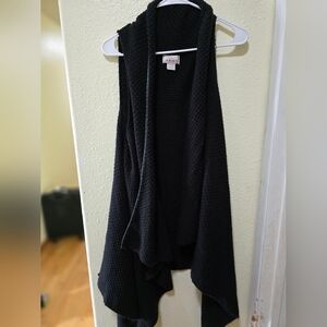 Ariat Women's Black Sweater Vest Witj Pleather Pipping